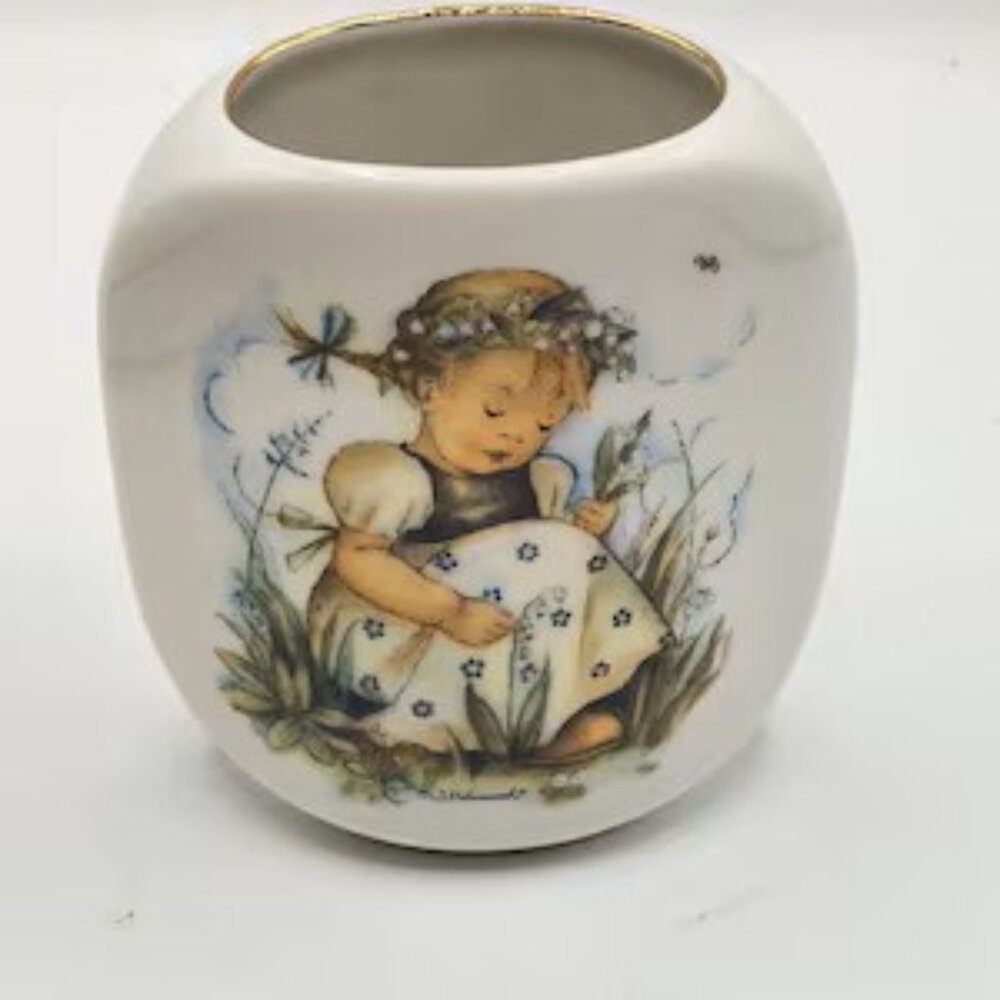 Hummel vase/new in box, Lily of Valley